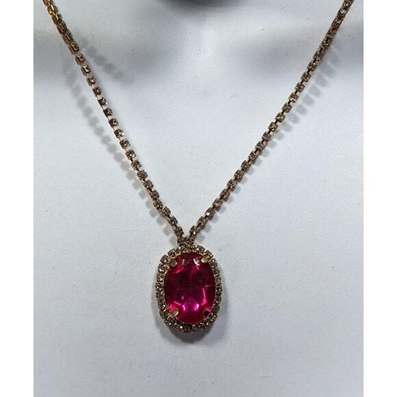 Fantasy Glam Pink Gemmed Pendant Necklace With Rhinestone Accents - Picture 3 of 4